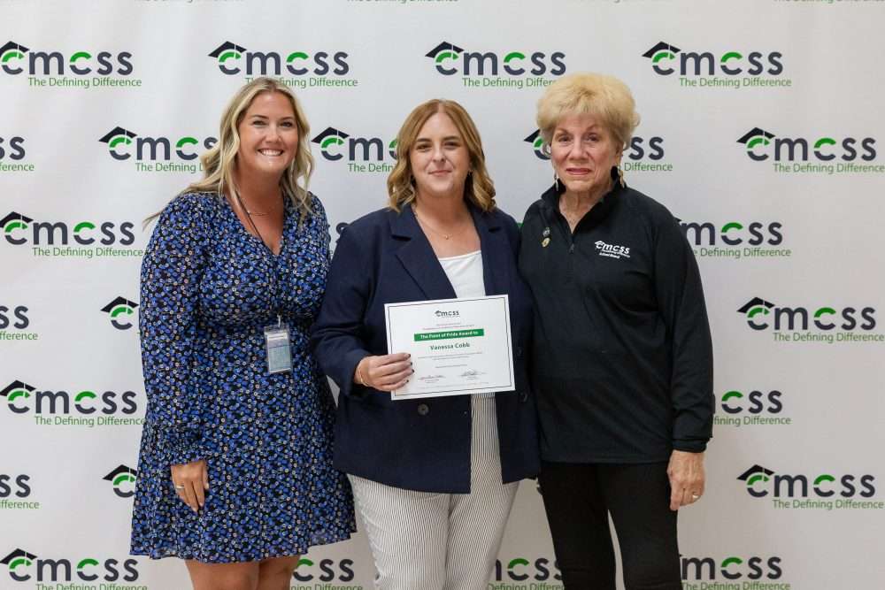 teacher earning award