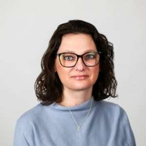 Headshot of Christina Slate
